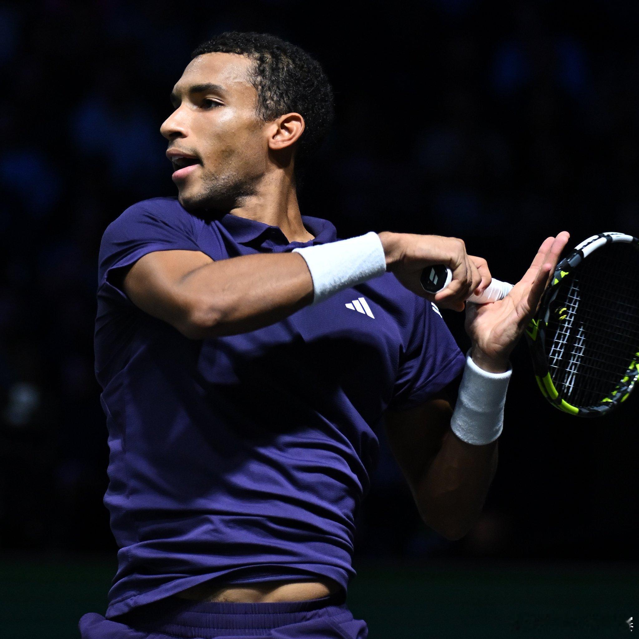 阿利亚西姆先下一城🔥ATP1000巴黎大师赛首场男单半决赛，9号种子阿利亚西姆