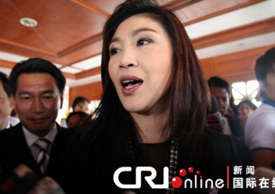 泰：大哥！出事了！美：咋了？又有什么状况？泰：我们总理被法院给撤了，录音门
