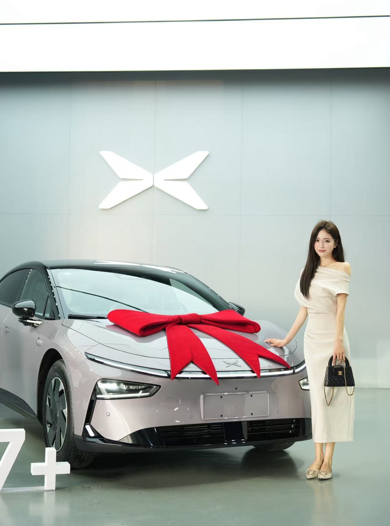 开了2万公里的小鹏P7+才敢说的大实话当初买车的时候在20万级