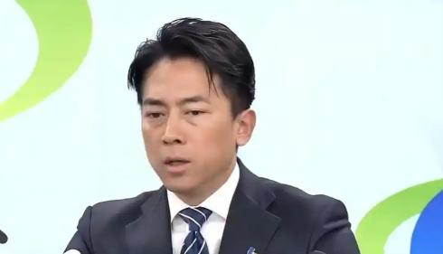 日本防卫大臣小泉进次郎，一句话把窗户纸捅破了。他说，日本现在必须毫无禁忌地讨论拥