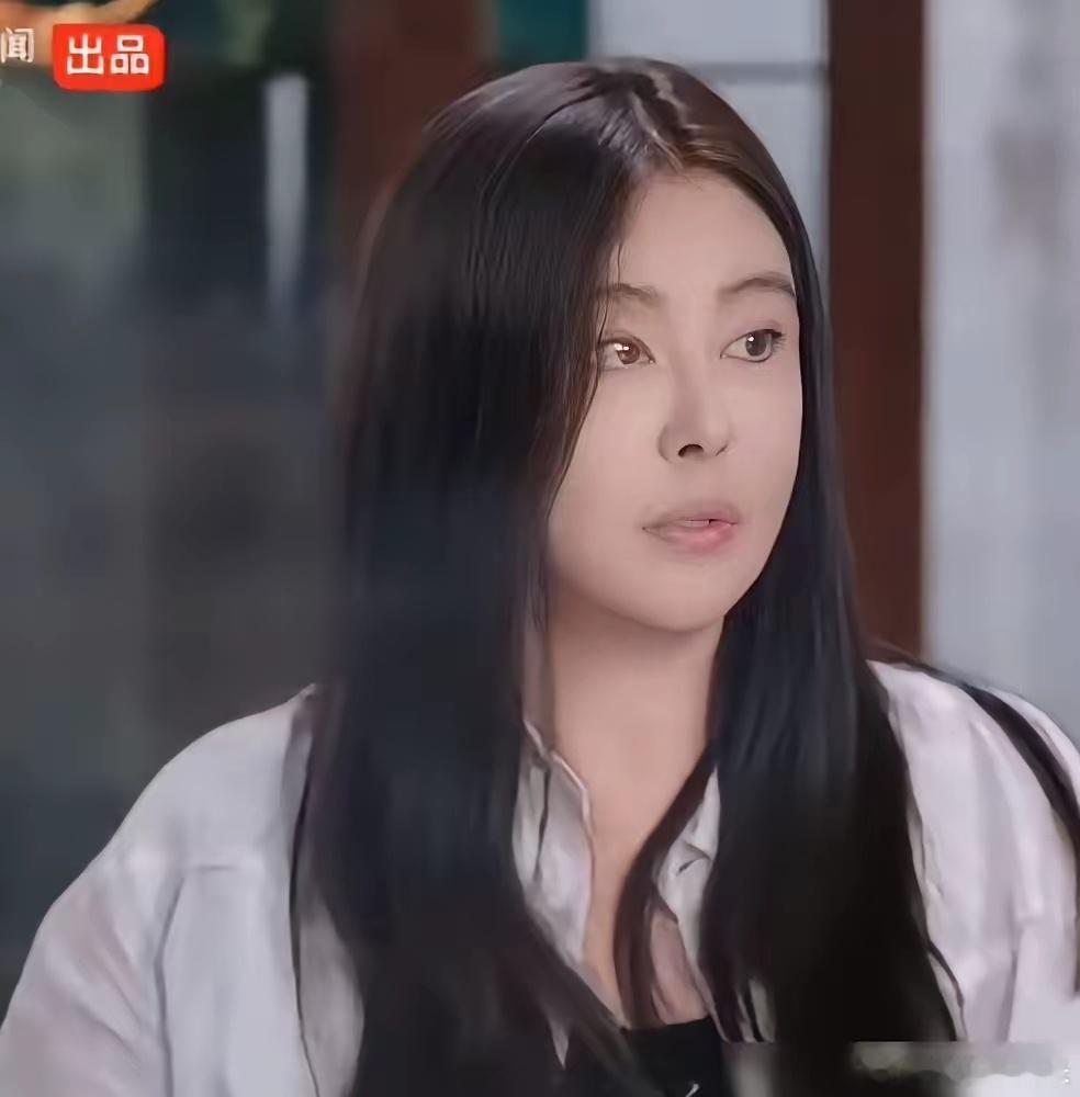 明眼人都看出来了为什么王祖贤接受的是李诞的采访而没有选择鲁豫访问或者蔡康永访问，