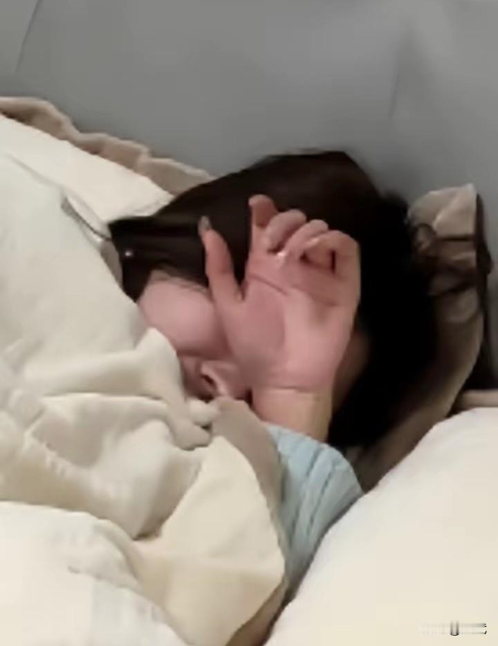 女子与男友三次临近结婚，前两次男方勉强凑齐彩礼，第三次却在婚前两天，父母突然要求