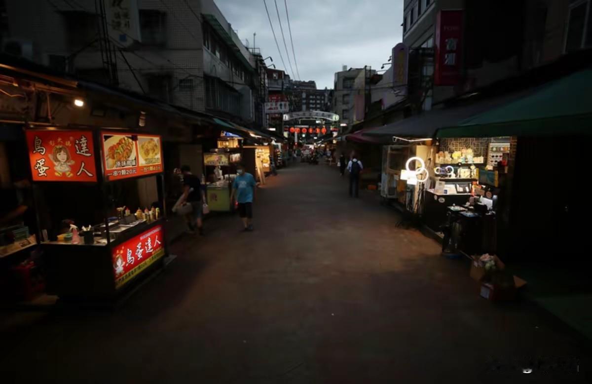 风向真的变了！岛内最新民调曝光：过半民众不再回避“统一”4月22日，国台办新