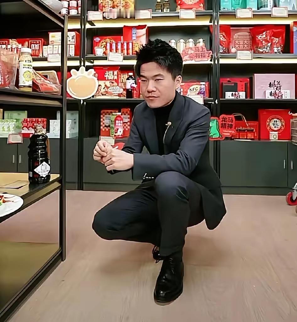 董宇辉喝中药的消息一出来，好多人都揪着心。前天直播时，他让董董吃帝王蟹，自