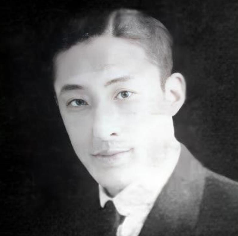 1945年，一个“汉奸”提着十亿现金和上百根金条投奔新四军，两位将领当场愣