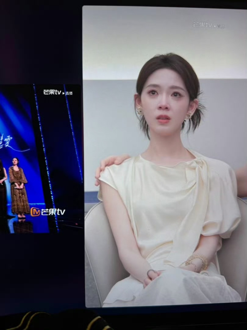 宝宝不哭了擦擦眼泪陈瑶一直在哭