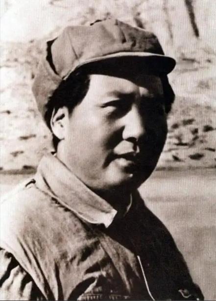 1948年，淮海战役一触即发，毛主席却在这时突然决定枪决我党一位高级将领，他就是