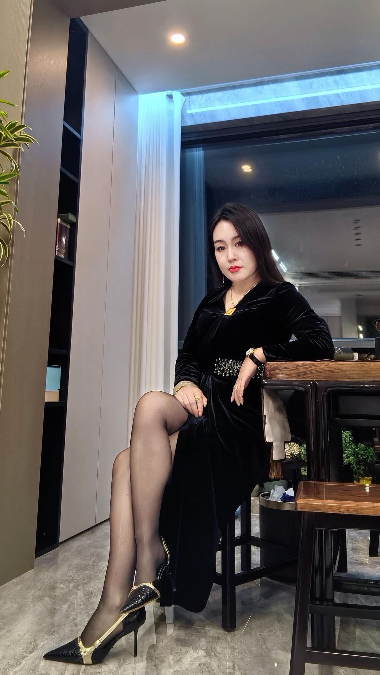 你可以什么都听，但不能什么都信，其实很多关系不用风吹自己就散了。