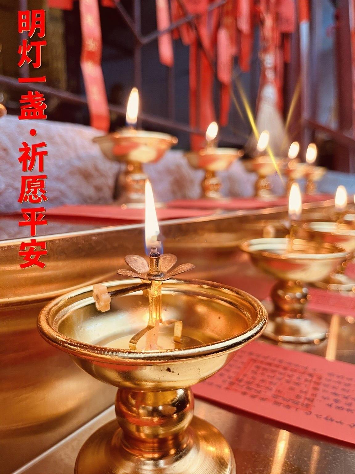 文昌帝君，掌文运而司科甲，佑士子以启聪明。保考生之运途亨通，助仕人之官秩高迁。开