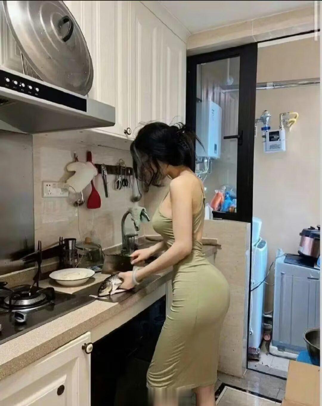 男人一旦走进女人的灵魂，女人就会不顾一切的跟随他，即使全世界反对，她也有与全世界