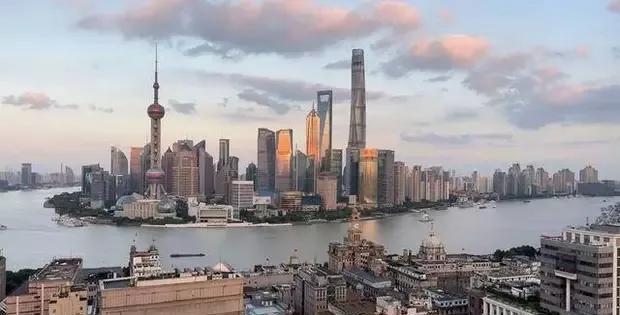 #能不能说一个景点，代表你的家乡#上海东方明珠，黄浦江景色。