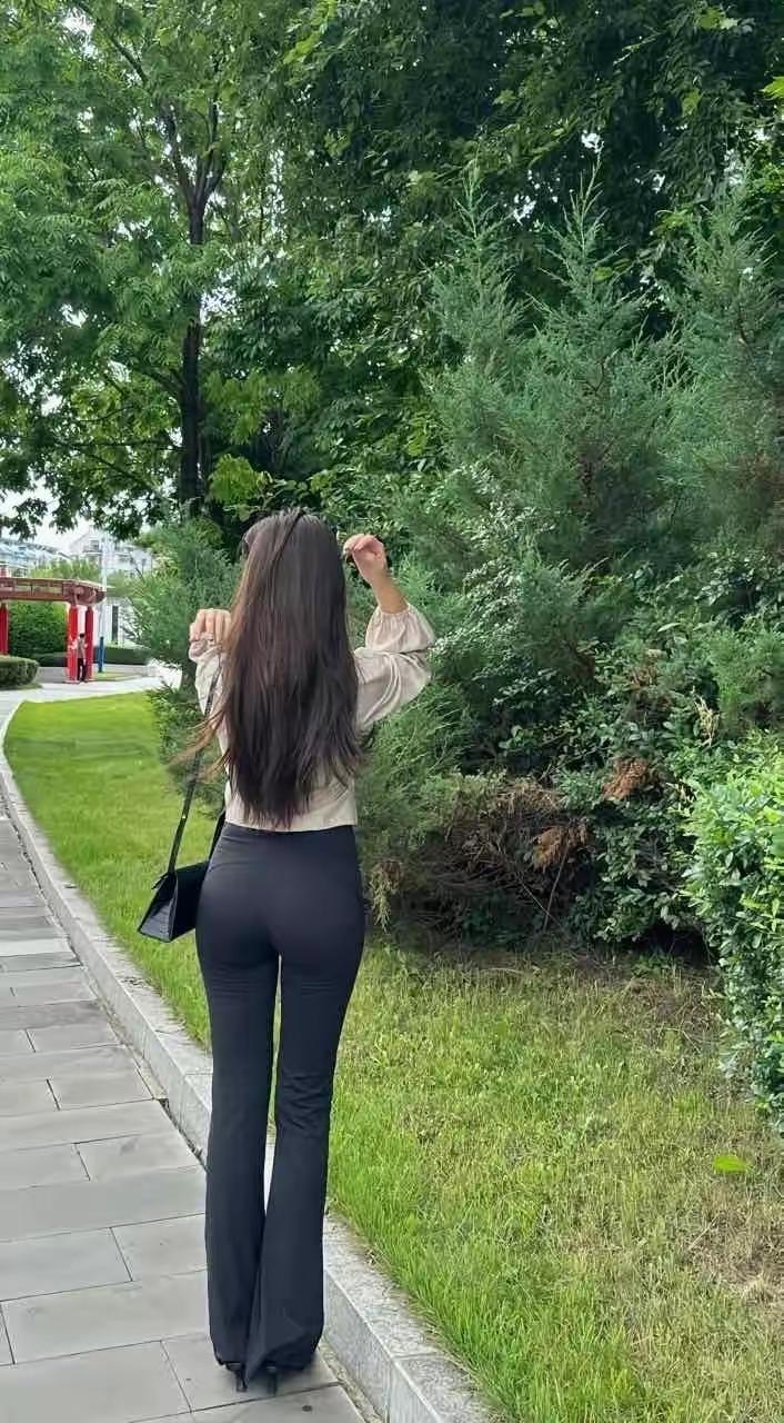 就这身材背影，还需要看脸吗？