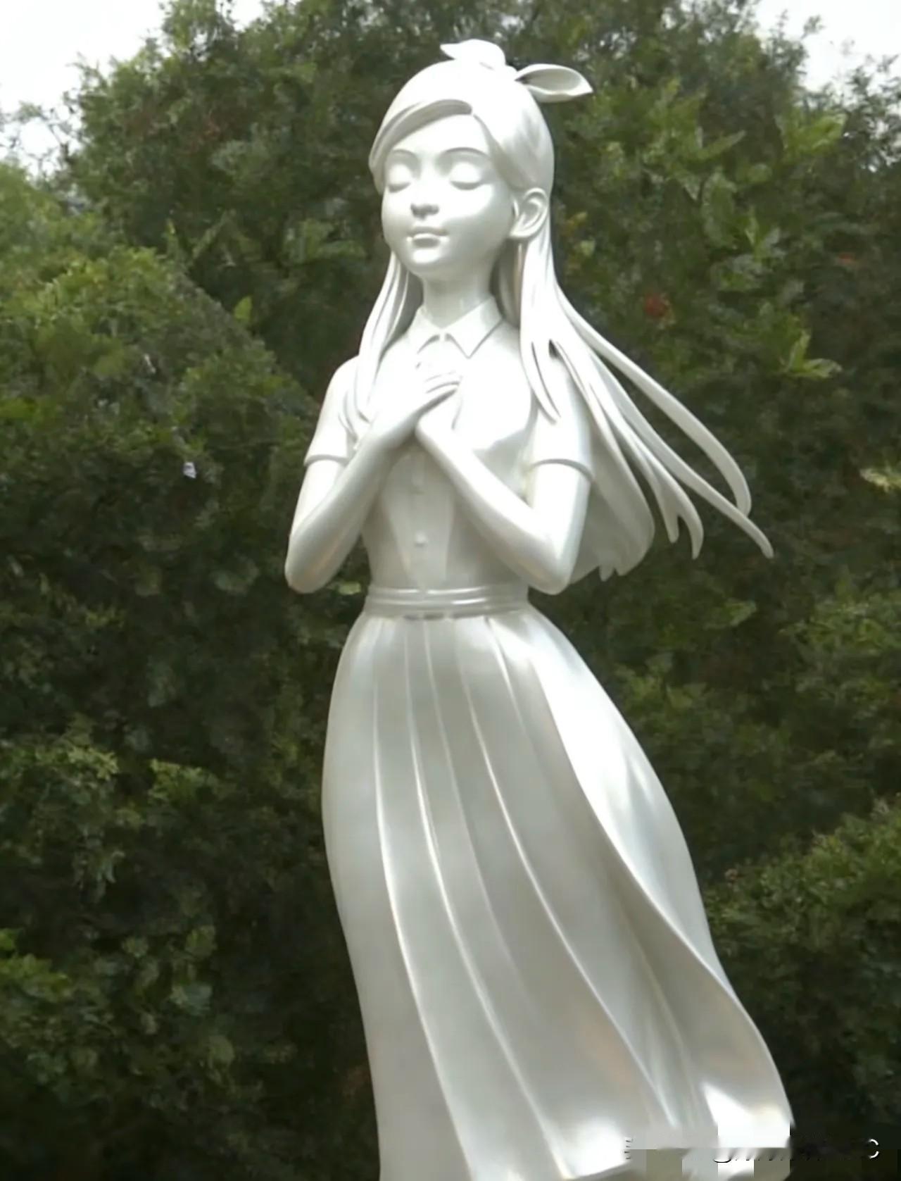 刚刷到大S那个新雕像，真的没忍住笑出声。这名字倒是挺响亮，叫什么《熙媛的永恒轨道