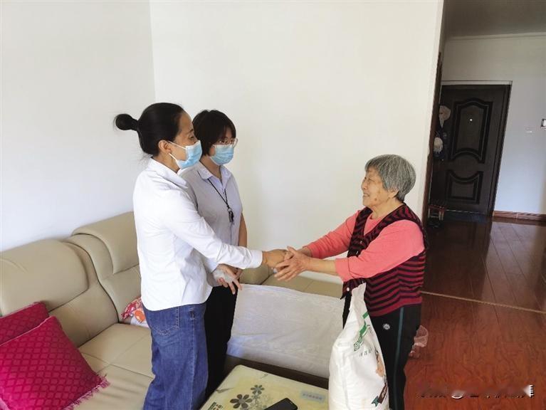 物业费高一点的小区，服务确实不同。重庆某小区2.6元一平方，因为近年来大家好像收