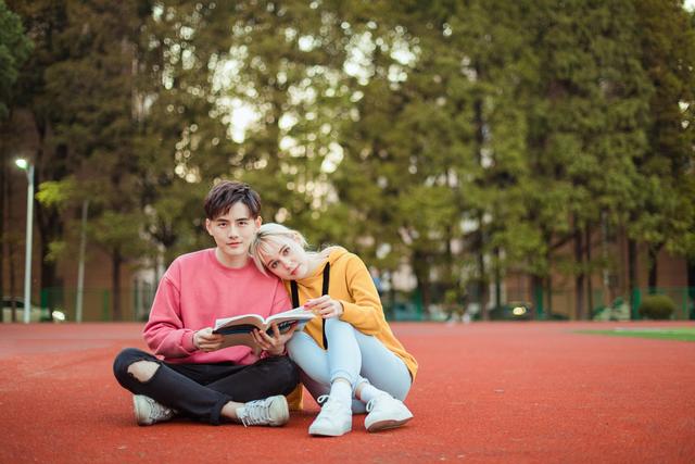 “第一次”,什么时候比较好?过早开始会怎样?男女都需要了解