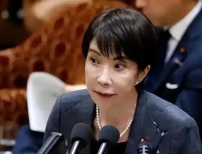 高市早苗和天皇彻底撕破脸！日本终战81周年的追悼仪式上，出现了极其罕见的一幕：天