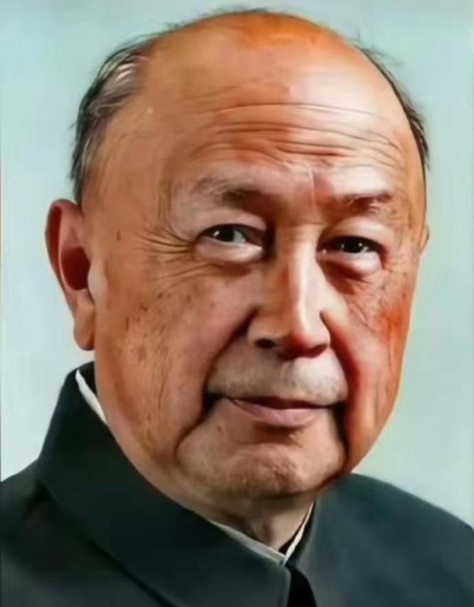 台湾评论员唐湘龙说：“这次伊朗事件，更加印证了钱学森说的那段话，如果有一天，原子