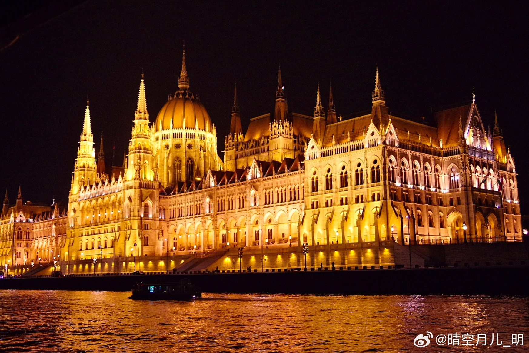 ✈️明月行天下108：欧洲•匈牙利🇭🇺🌙布达佩斯夜幕低垂，匈牙利国