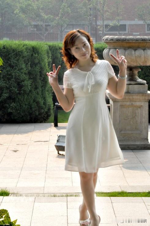 今天约一个网友见面，其实聊了很久了，互相都知道情况，不过没怎么视频过。她说她8