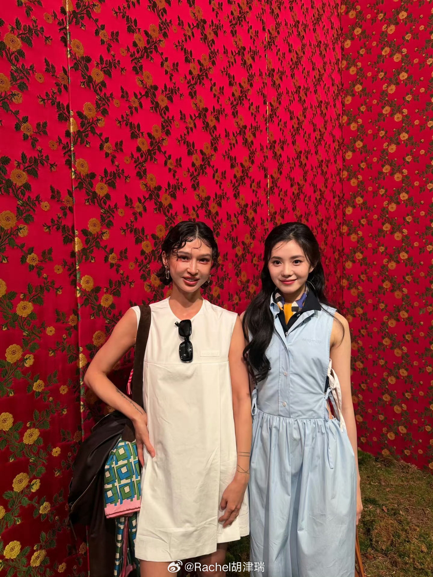 MiuMiu淡颜天花板，生图即精修。刘浩存完美诠释Miu系少女，灵动又松弛。