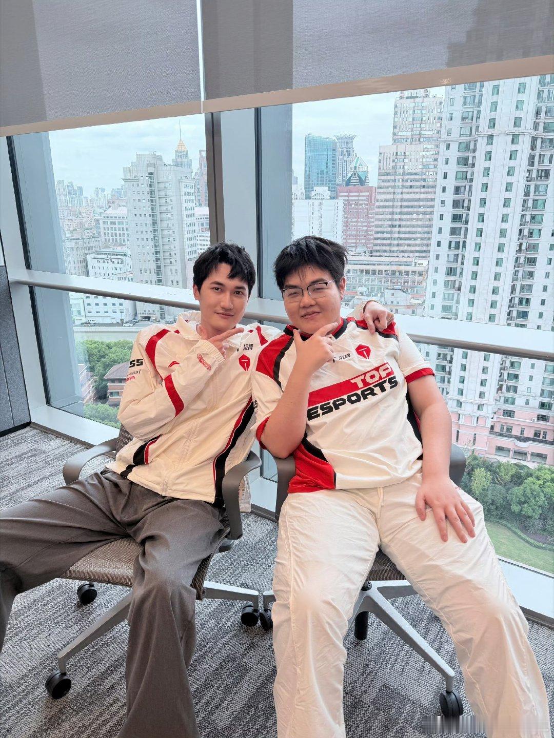 怎么说呢！369很长时间没打了！不知道竞技状态怎么样！S16世界赛TES还是会带