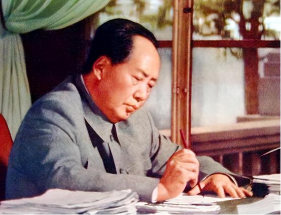 1959年2月，毛泽东在中央省市委书记会上说：“台湾可以10年、20年不去进行改