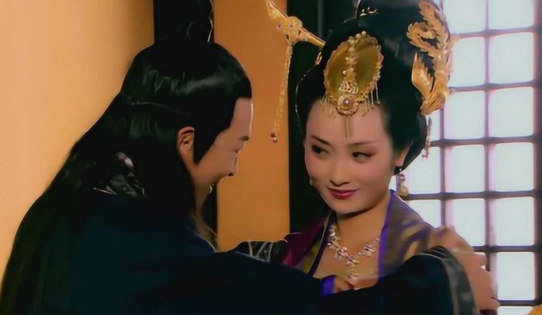 705年，武则天驾崩，权力真空。神龙元年，洛阳皇宫弥漫着烧纸的灰烬，武则