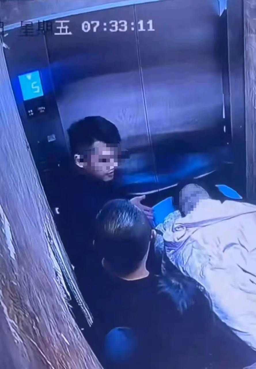 近期，25岁女子刘某某被丈夫金某殴打致死，案件背后牵扯出长期家暴、出轨、伪造证据