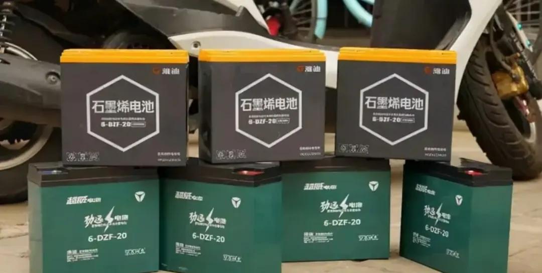 今天才知道，电动车“每日一充”和“没电再充”，哪个更伤电池？最近发现小区里不少