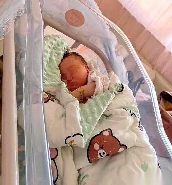 连续三次，刚揣进兜里的宝贝，就这么没了。她跟婆婆说，认命了，这辈子就这样了。整