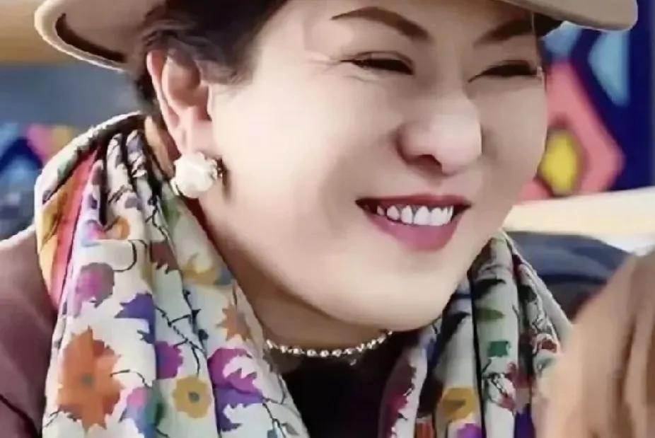 建议所有婆婆都跟向太学习。郭碧婷在北京参加京城十二时辰说：“我煮的饭菜婆婆向太