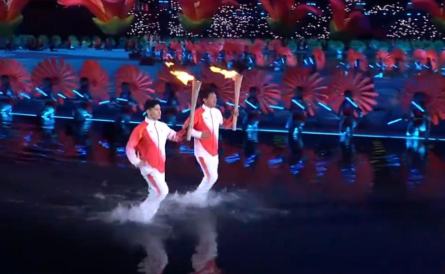 2025年，全运会舞台上的海水，是真的水吗？答案出人意料！2025年第十届全运