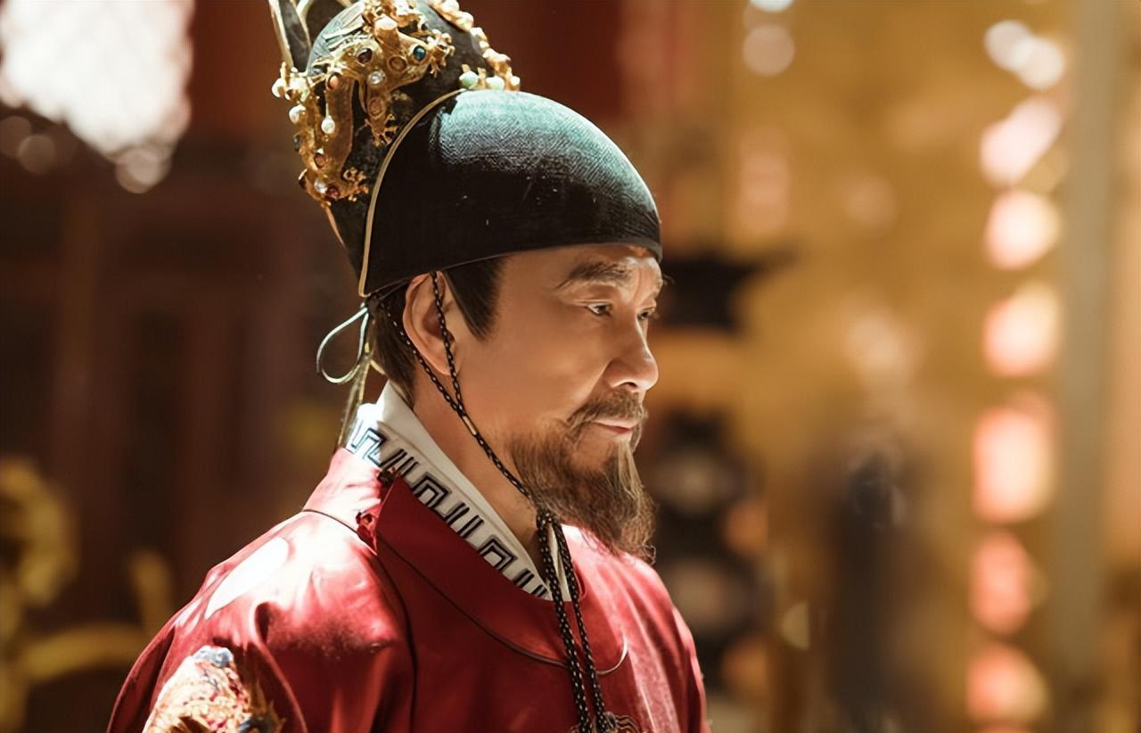 明朝26皇子守边疆，不许进京，清朝皇子不许离京，利弊一目了然清朝，吸取了前朝