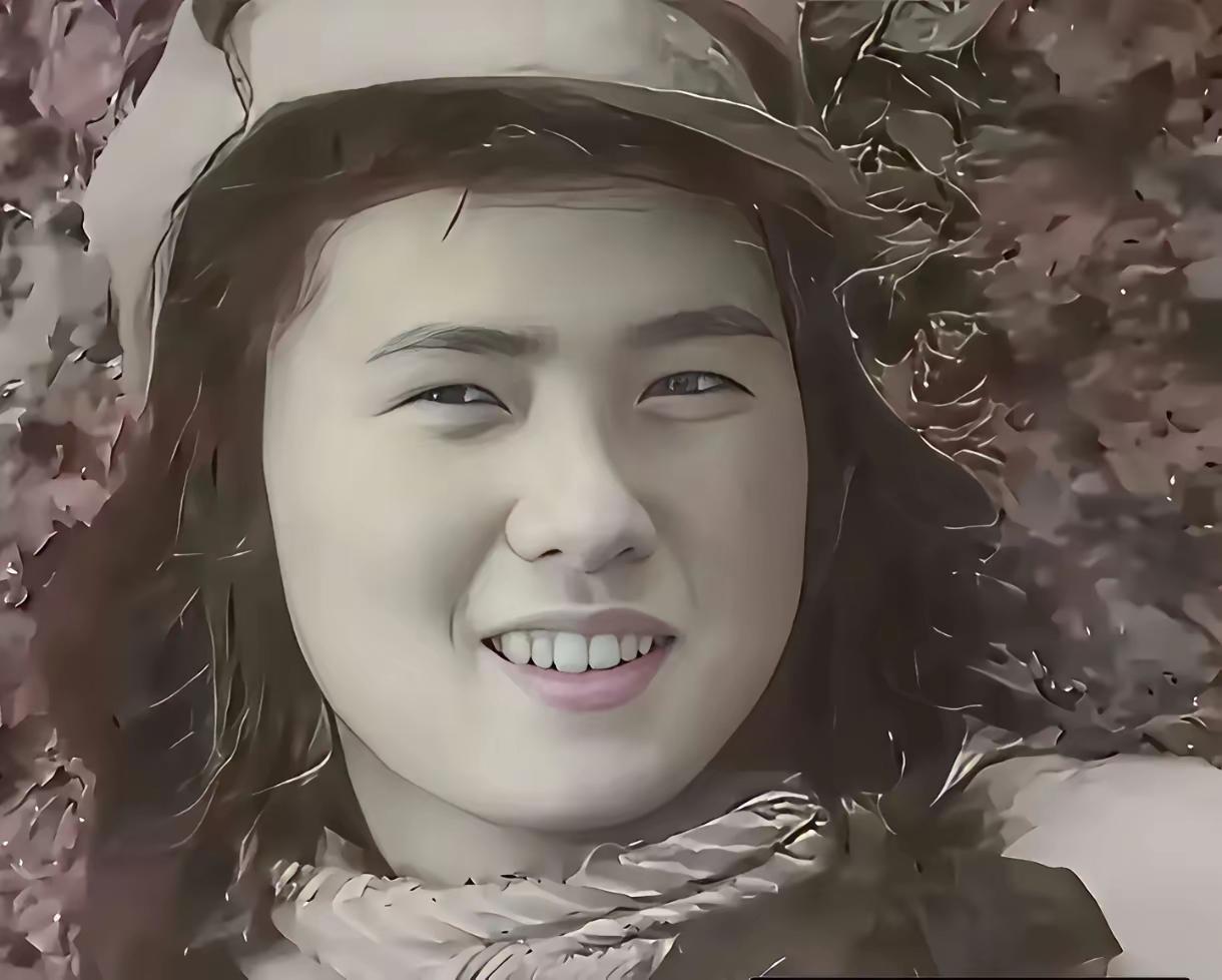 王铎：18岁的杨洁导演1947年，杨洁她来到张家口，就读于华北联合大学。正是