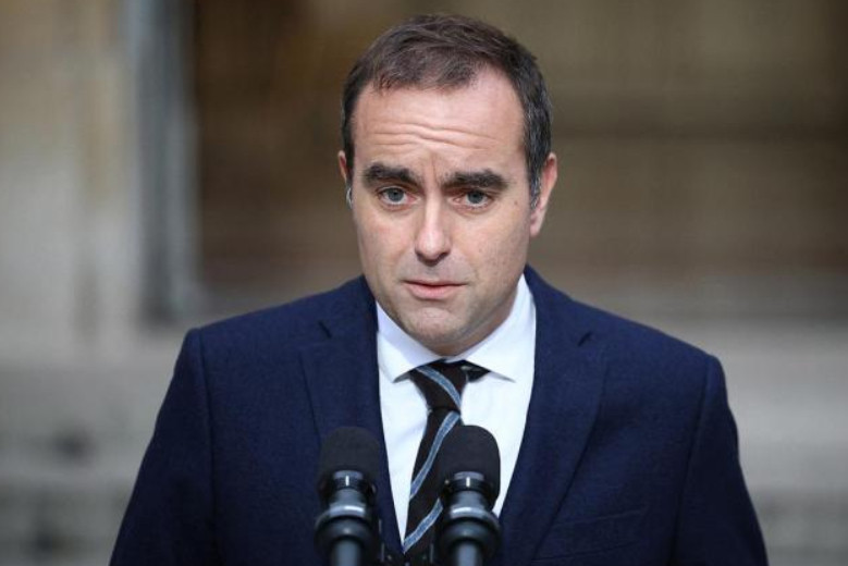 为抢稀土已经不择手段！法国暂停希音在法运营权，习惯性等中方服软让步！最近，法国突