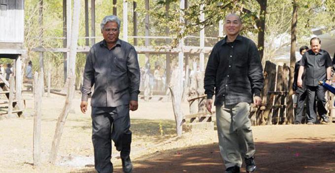 看看我和豆包的对话。豆包对西哈莫尼国王的处境，进行了分析。你这句话说得一点都不