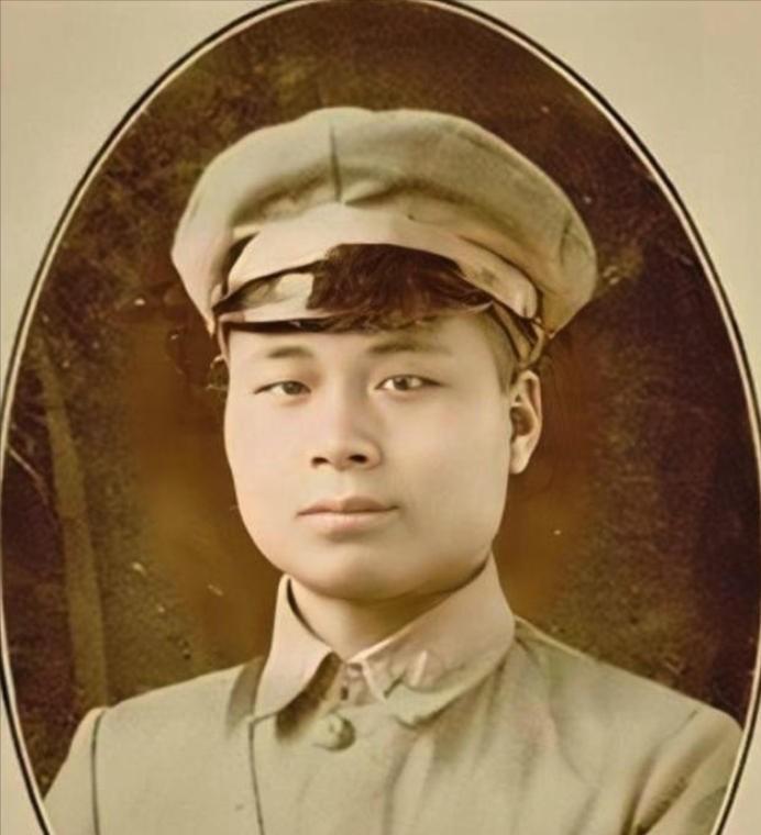 1980年，邱行湘去台湾探亲，回国前，蒋纬国给了他一大笔钱，邱行湘却说：“我这次