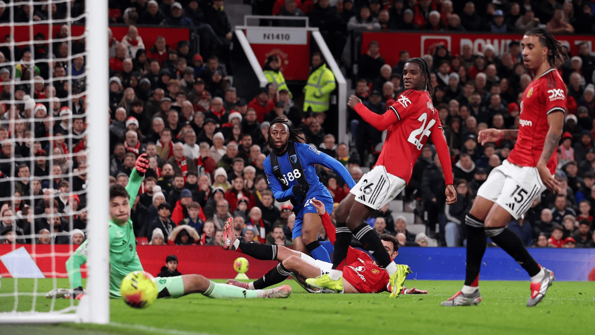 塞梅约vs曼联全场数据: 进球1, xG0.13, 关键传球2创造机会1