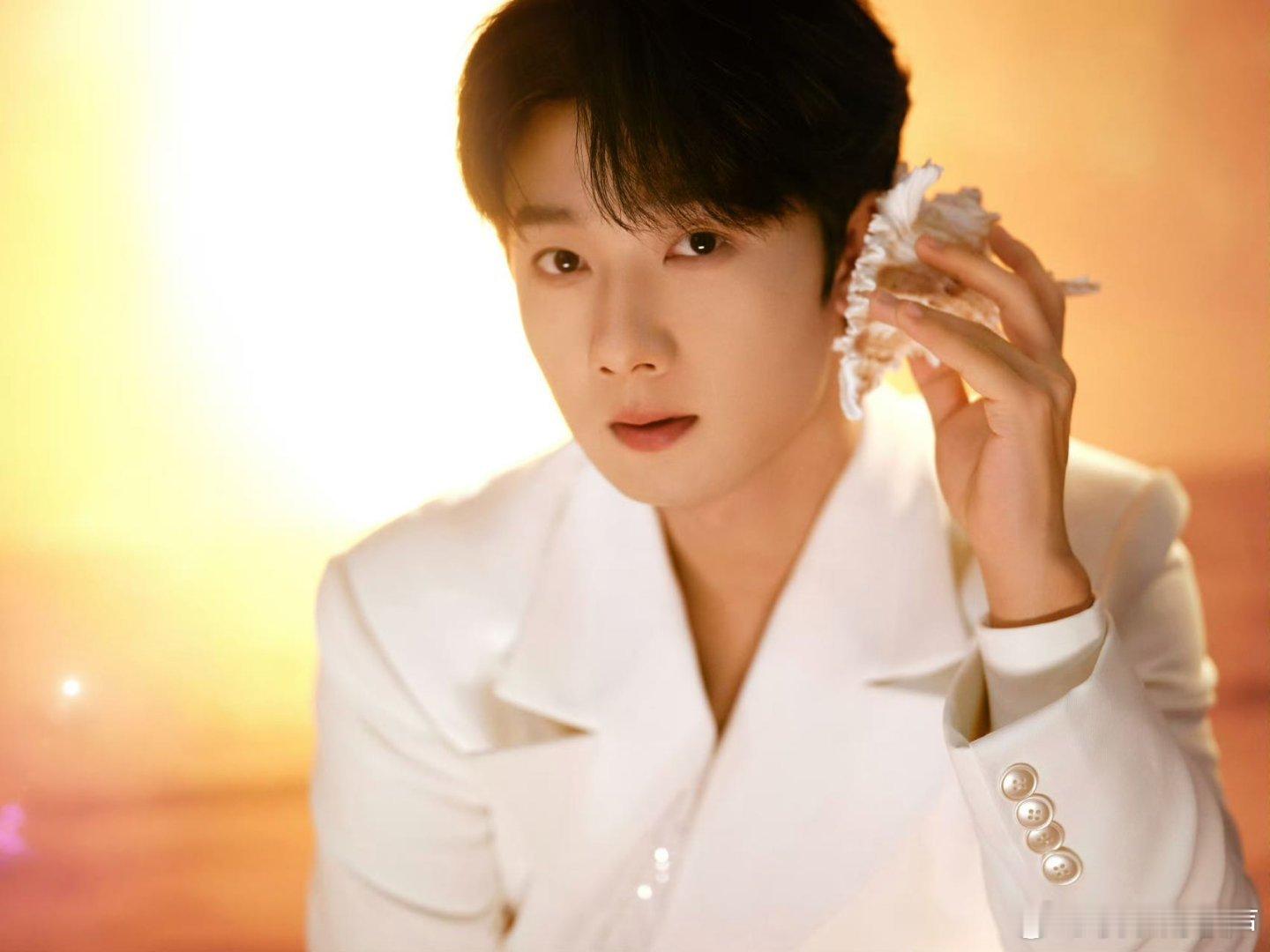 蒋敦豪复刻尔康表情包蒋敦豪这波整活太绝！被cue马年抓马表情包，直接复刻尔康名