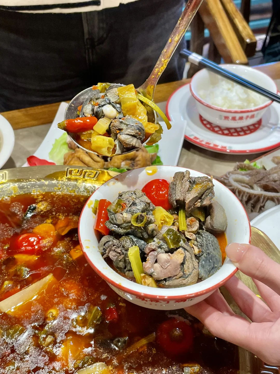 黔灵山逛完直奔这家！！！泡椒酸汤鸡绝了！！！