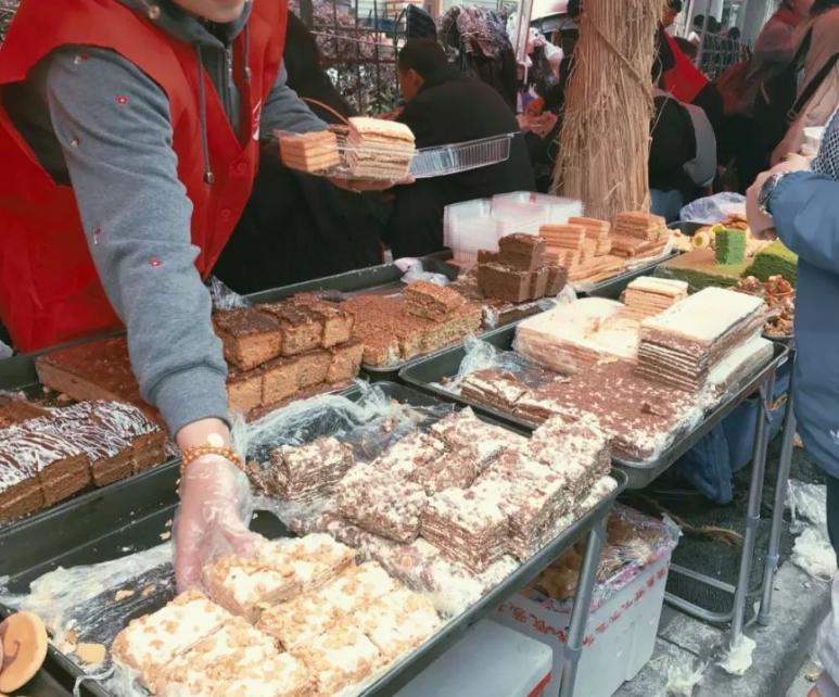 花生是升血脂“利器”？警示：不想血管堵死，4种菜下口前三思花生里确实含有脂肪