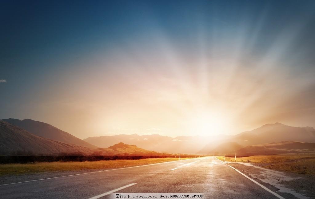 别再傻傻攒钱了！2026年最该“砸钱”的4个地方，越花越有钱真的，活到三十