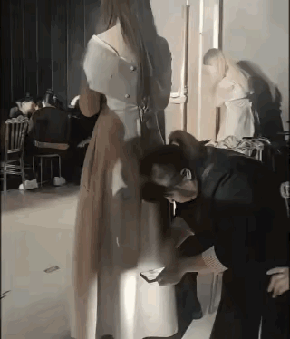 这伴娘要加鸡腿