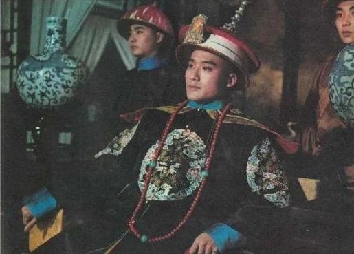 难怪咸丰帝31岁去世，你看他前往热河干了啥？每天都干4件要命事。古代的医疗条件十