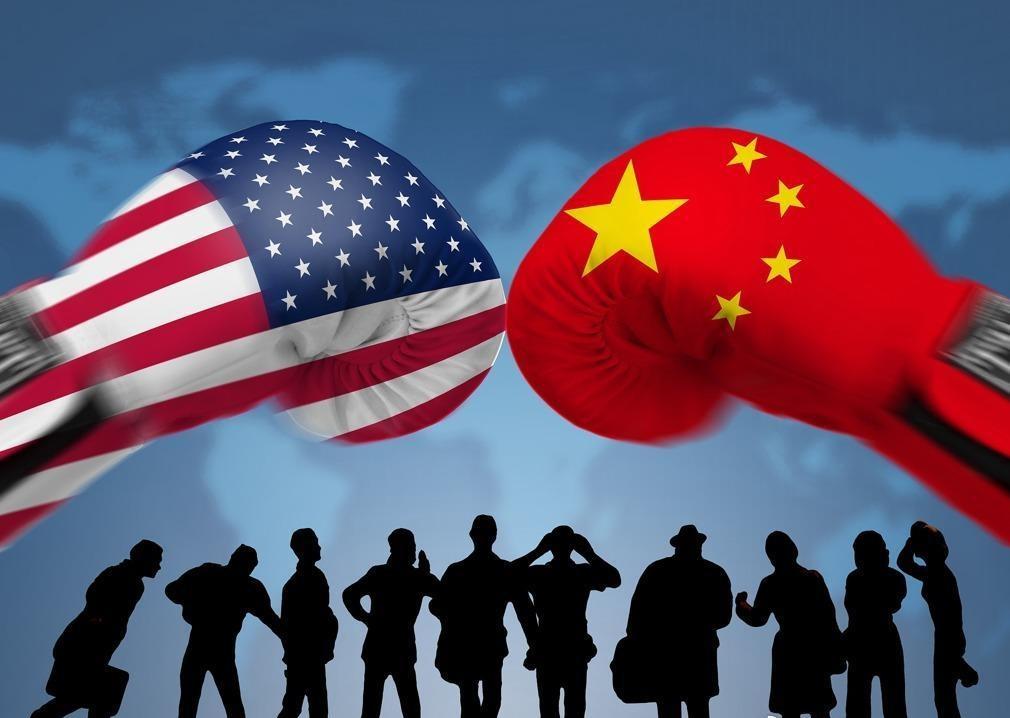 美国对华卖高性能芯片是认怂还是挖坑12月8日，特朗普在其社交平台“真实社交”上