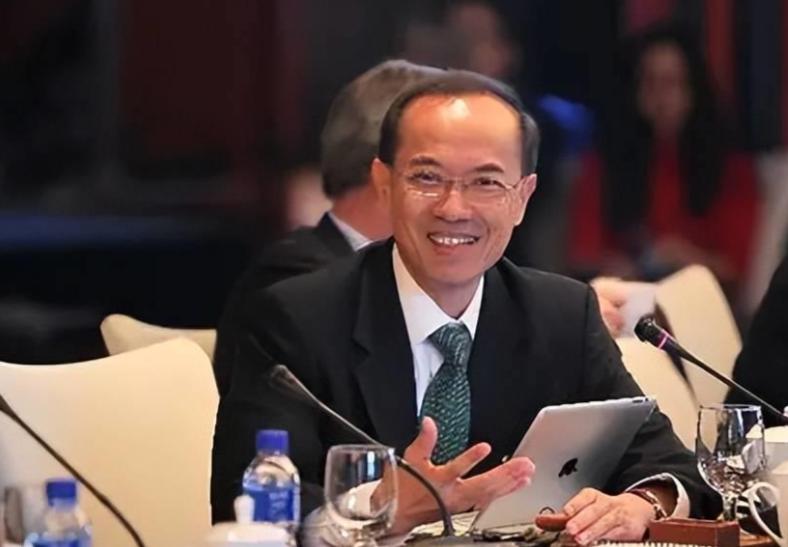 终于有人说出了大实话！新加坡前外长杨荣文说：不要看美国动不动就威胁中国、制裁中国