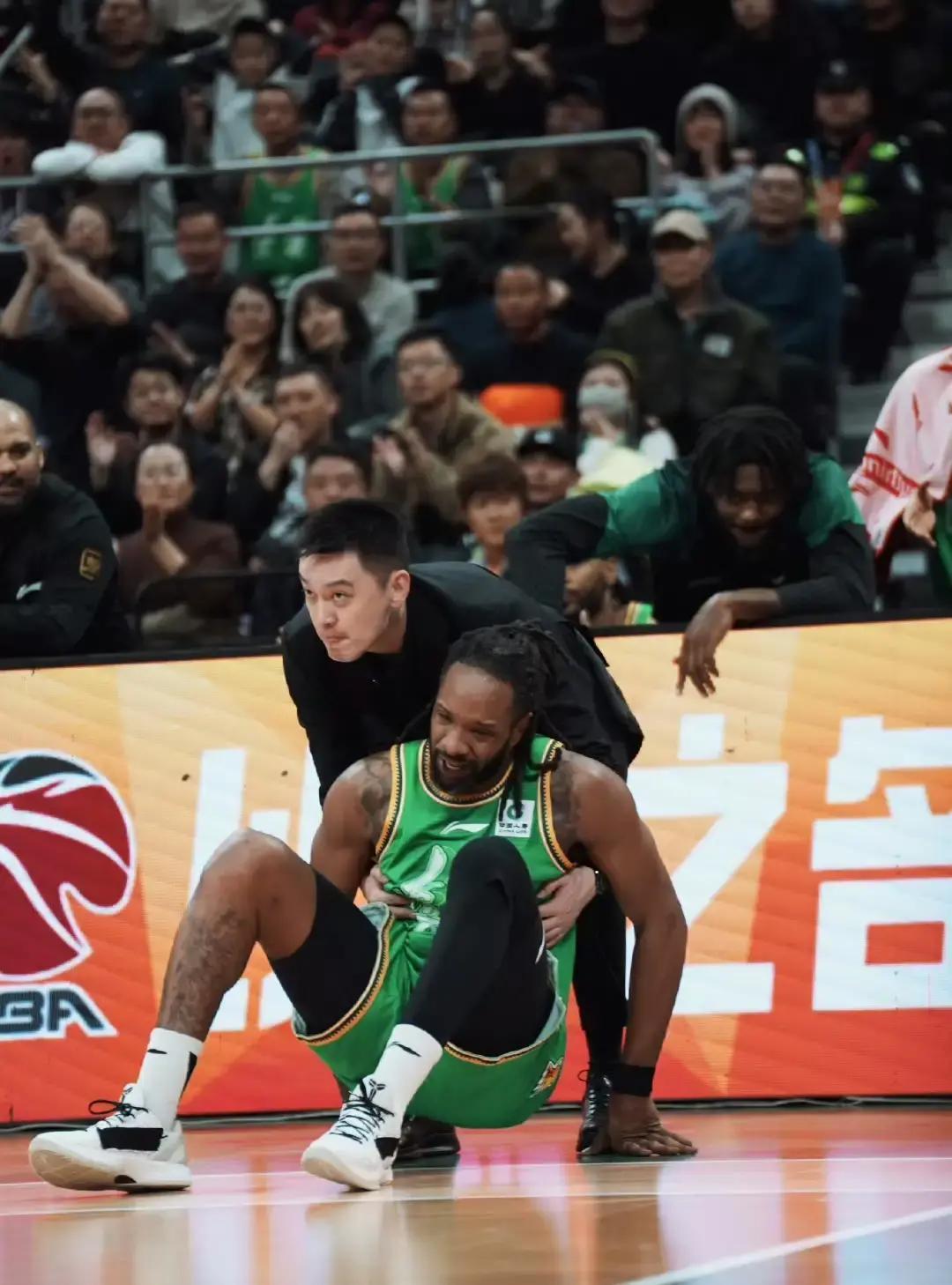 输给北控后，辽篮真正的考验才刚开始。三连客第二场就爆冷，不是状态问题，是里