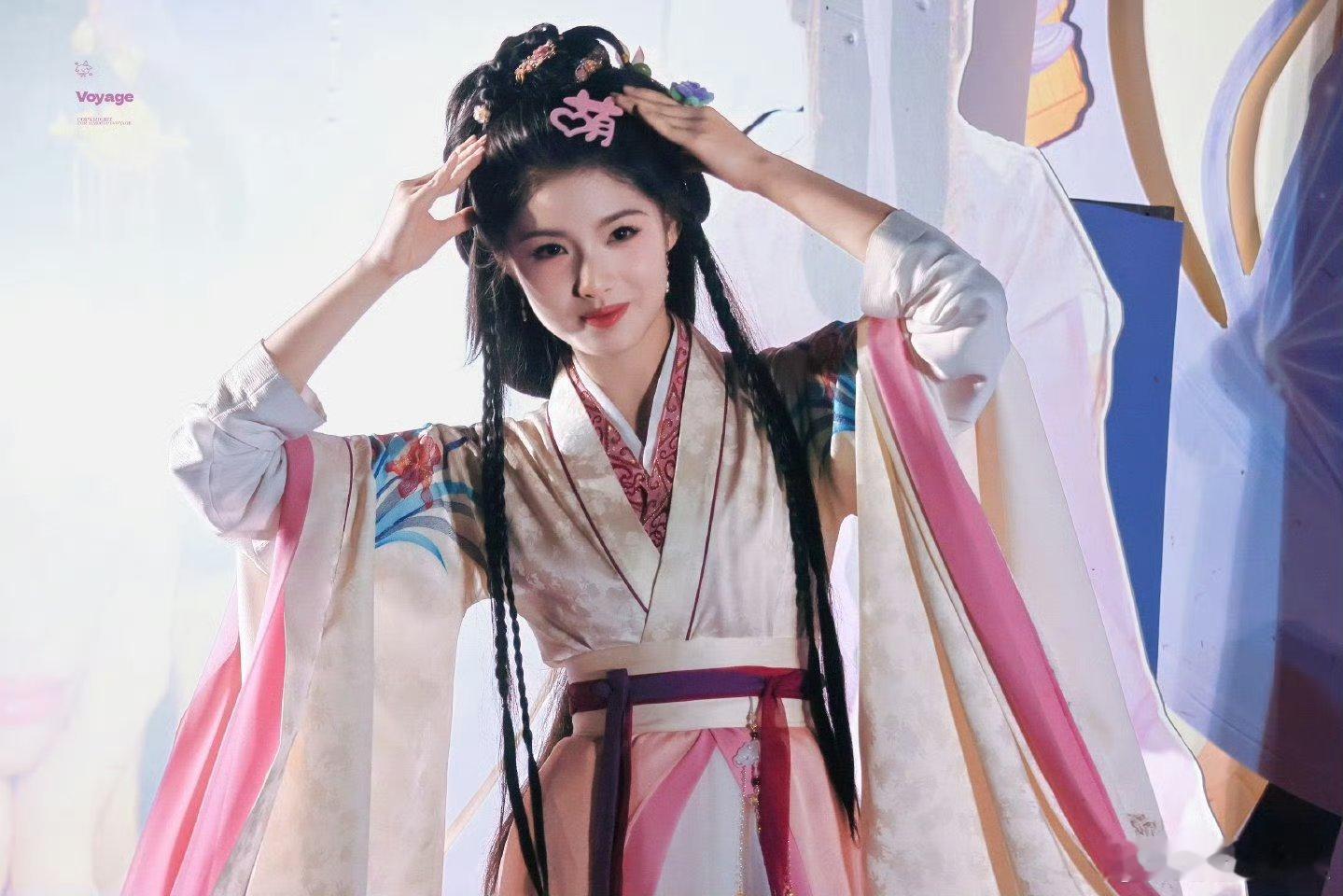 最近感觉眼睛比以前小了、眼距比之前略宽了没之前精致美貌感了​​​