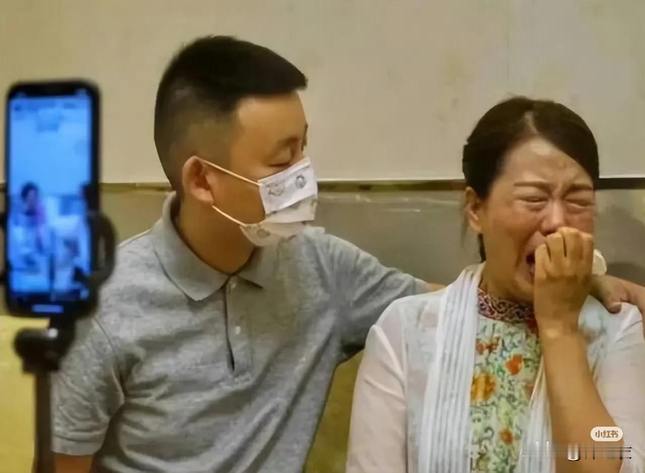 姚策本来是想把房子还给许敏的，然后杜家再给他一套房子，让他走后妻子孩子不至于无家