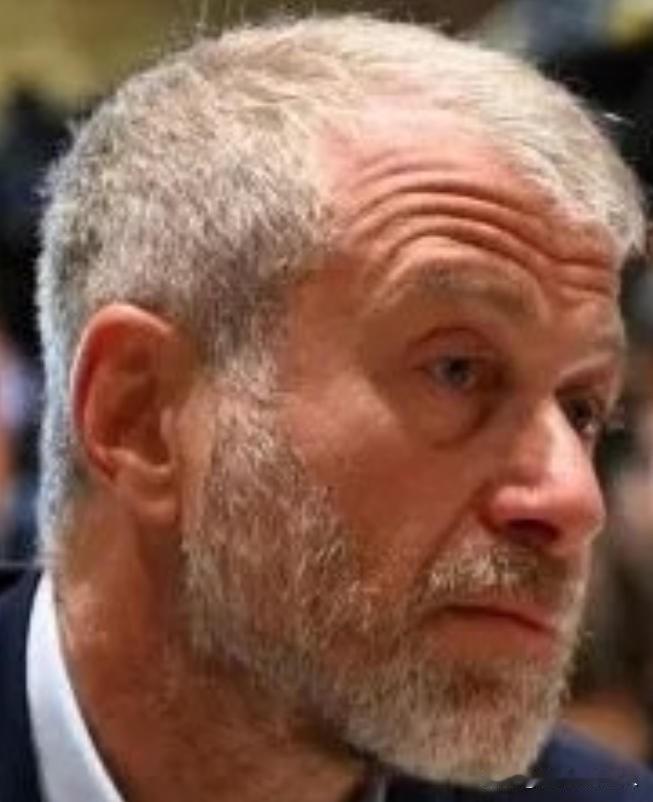 2018年，英国突然公开强行拍卖，从中国抢走的国宝虎鎣，国家文物局强烈反对并要求